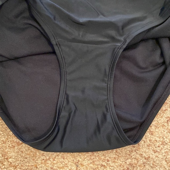 Maternity swimsuit - Picture 9 of 11